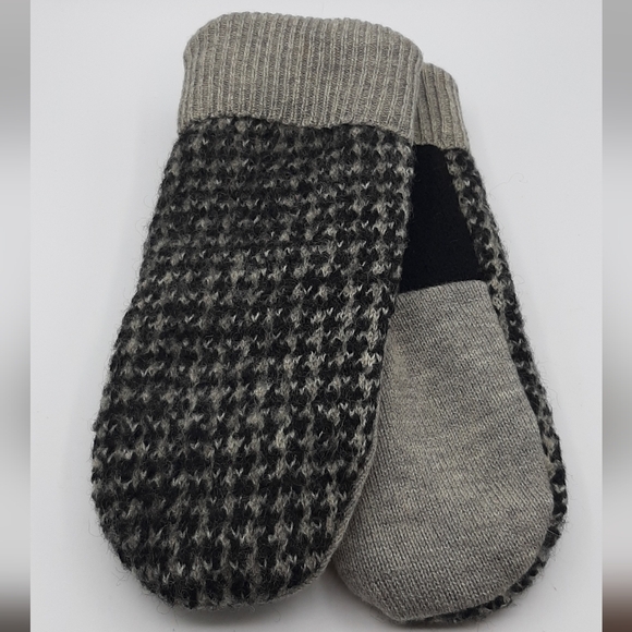 Handmade Women's Warm Wool Mittens Recycled Vintage Wool Sweater Mitts Lined - Picture 1 of 5